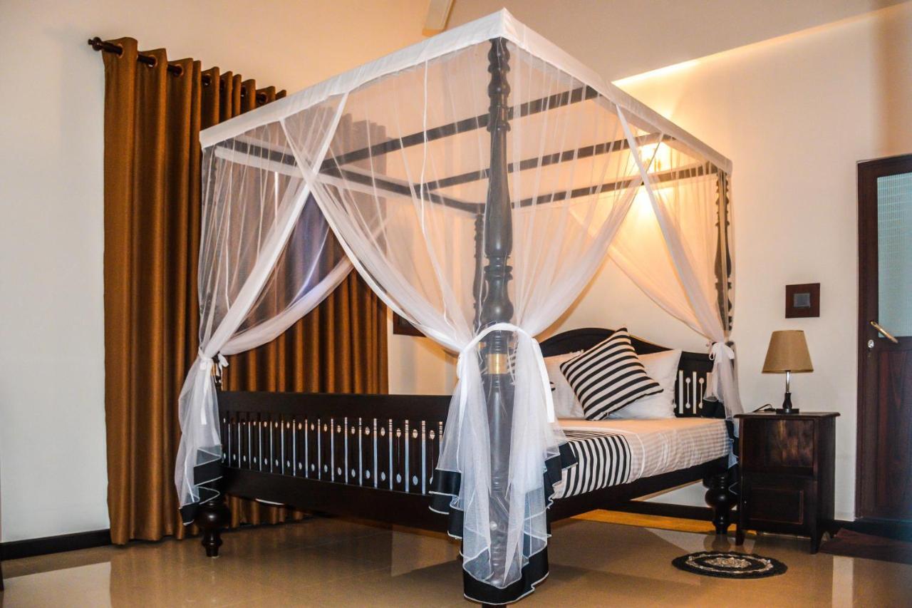 Janu Homestay Tangalle Bagian luar foto