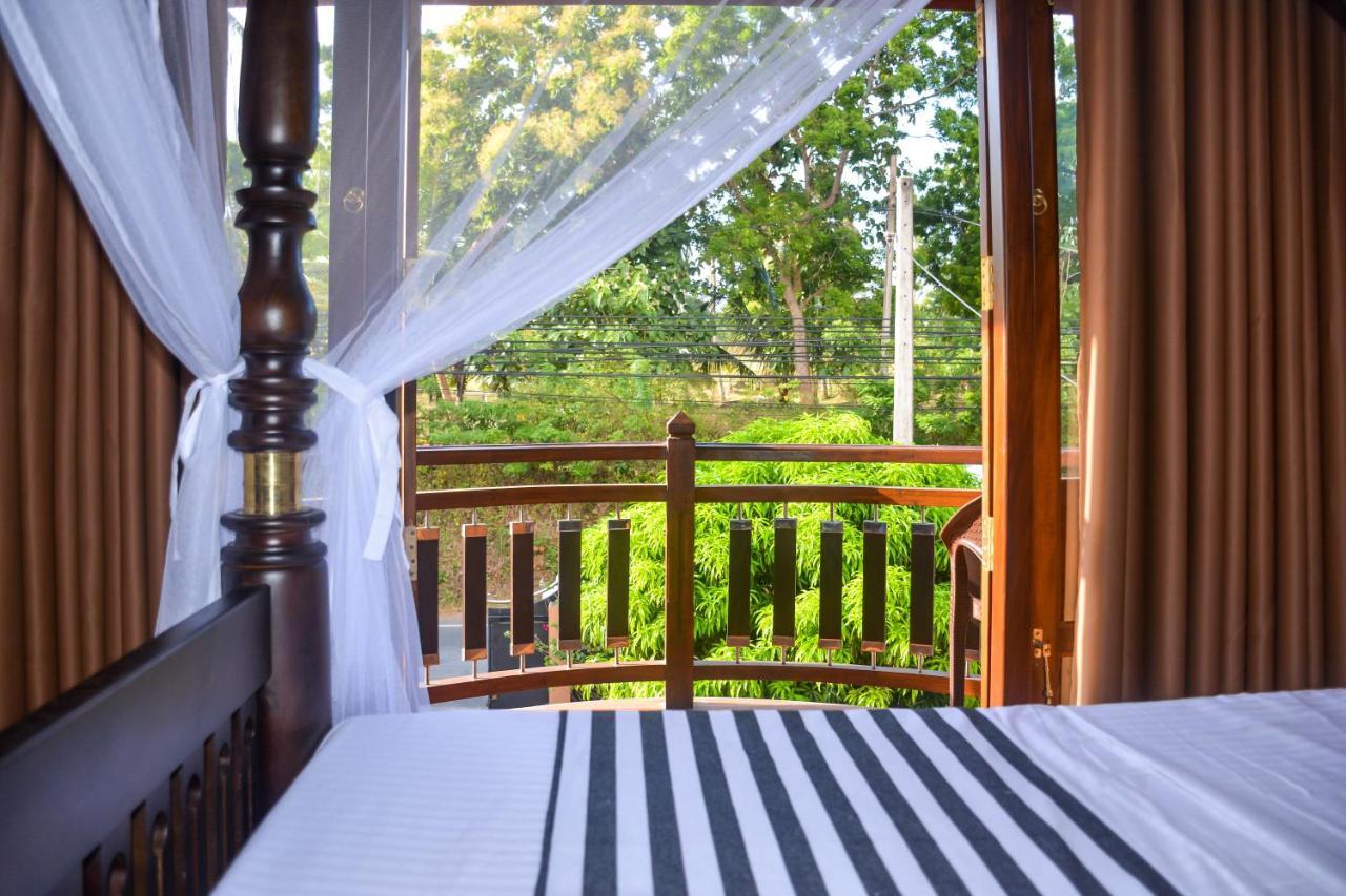 Janu Homestay Tangalle Bagian luar foto