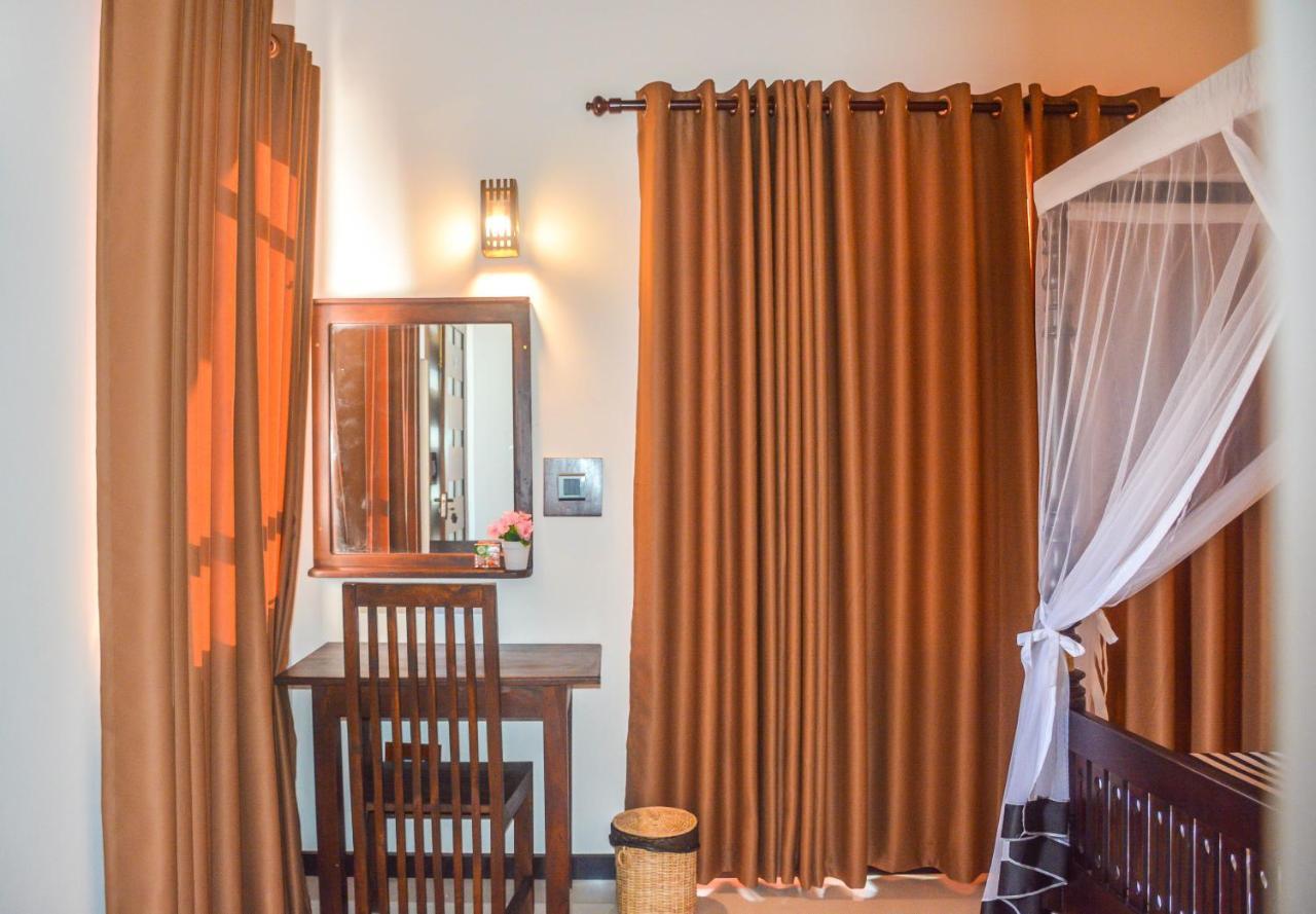 Janu Homestay Tangalle Bagian luar foto