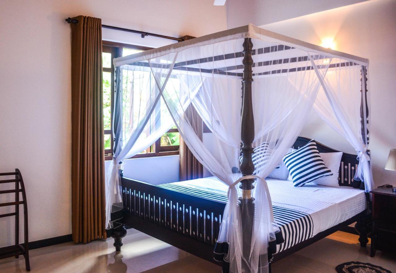 Janu Homestay Tangalle Bagian luar foto