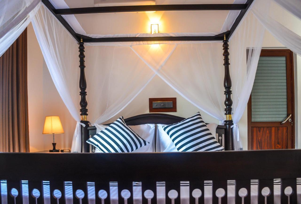Janu Homestay Tangalle Bagian luar foto