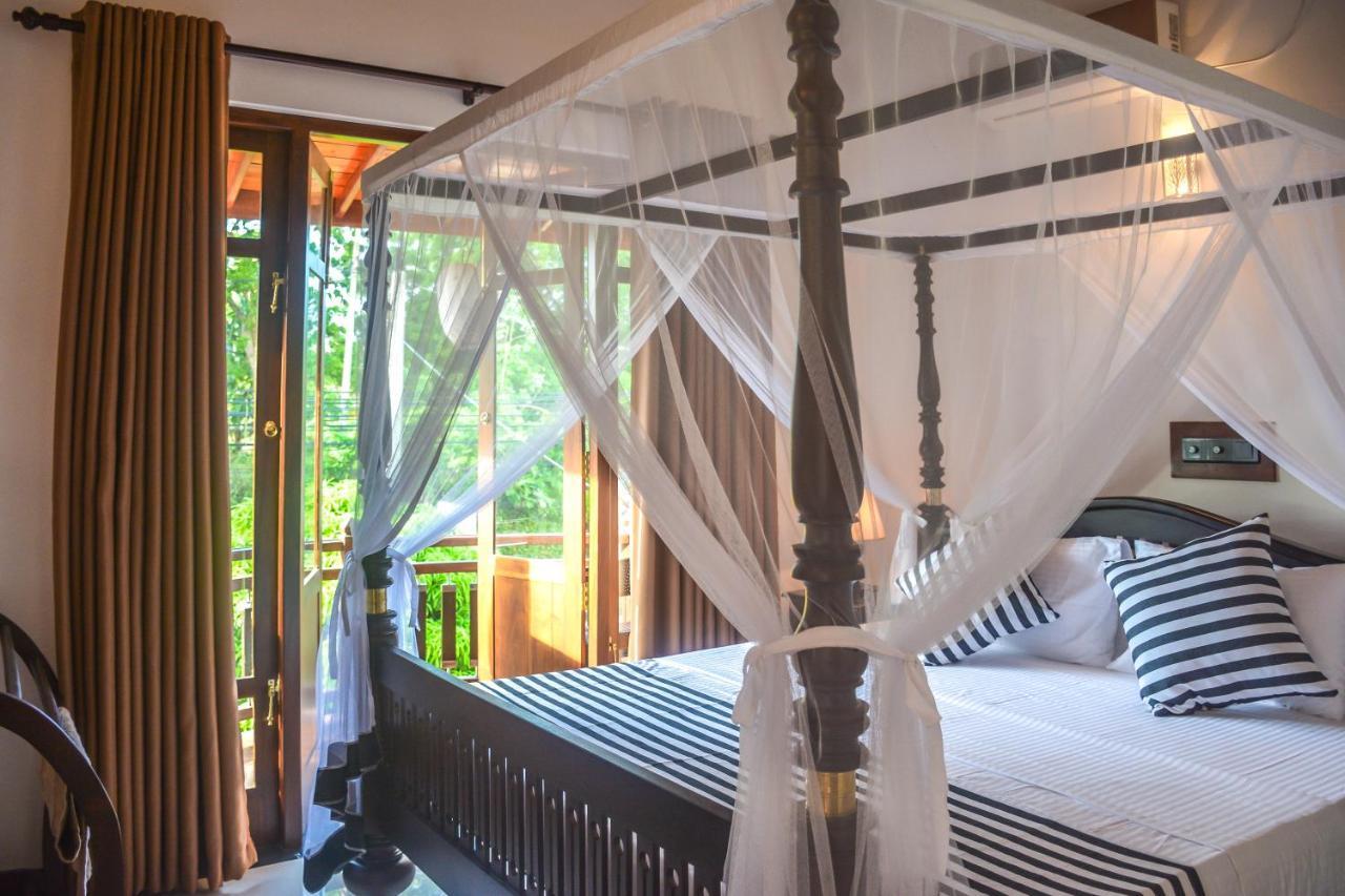 Janu Homestay Tangalle Bagian luar foto