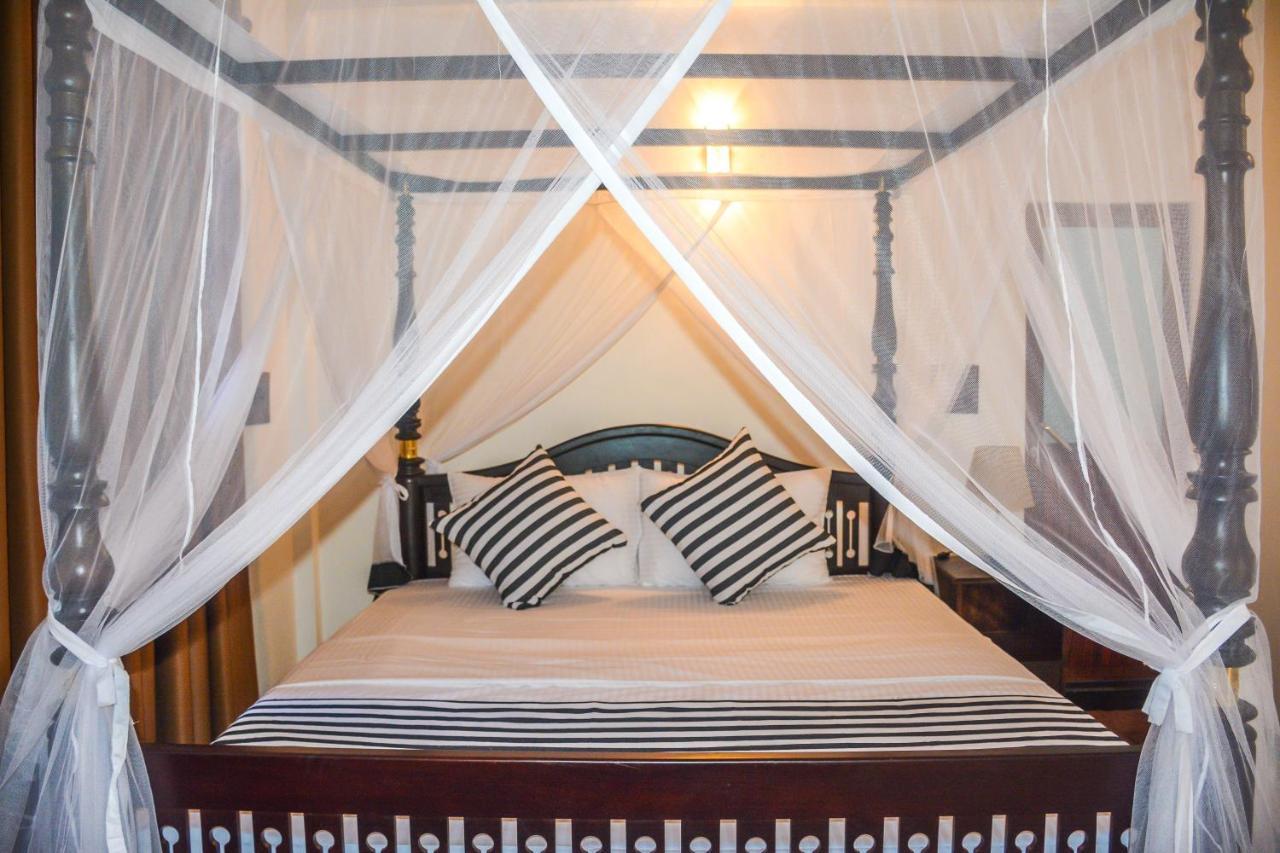 Janu Homestay Tangalle Bagian luar foto