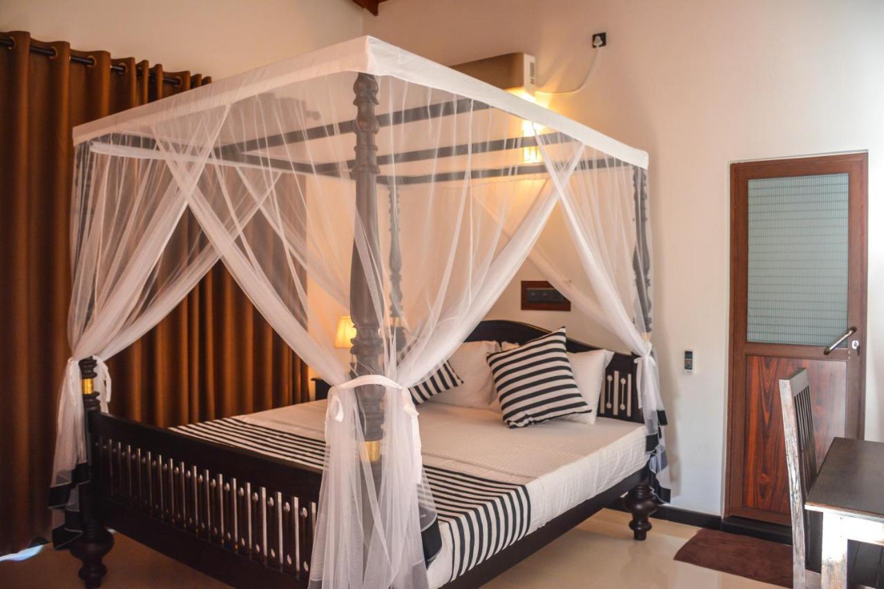 Janu Homestay Tangalle Bagian luar foto