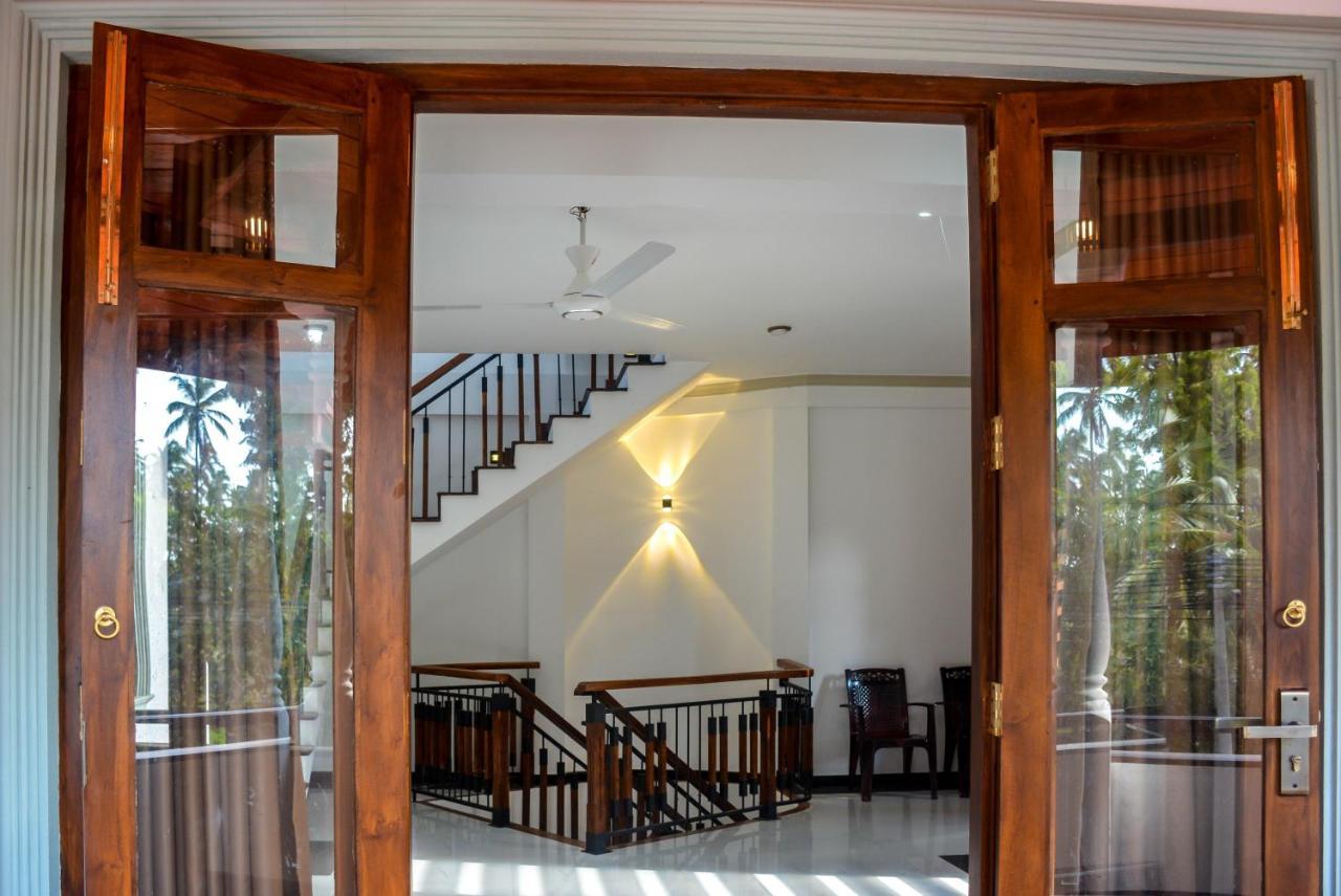 Janu Homestay Tangalle Bagian luar foto