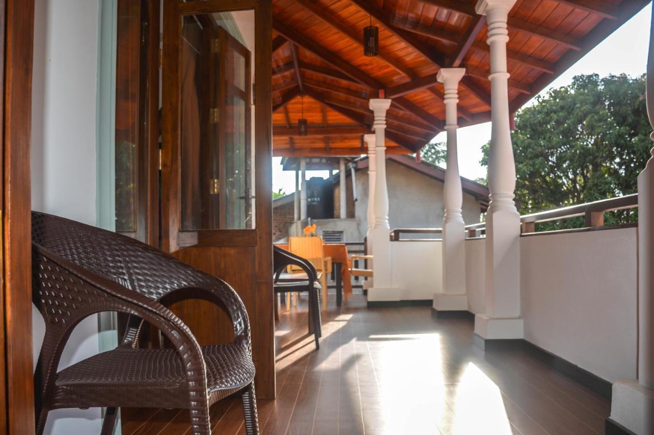 Janu Homestay Tangalle Bagian luar foto