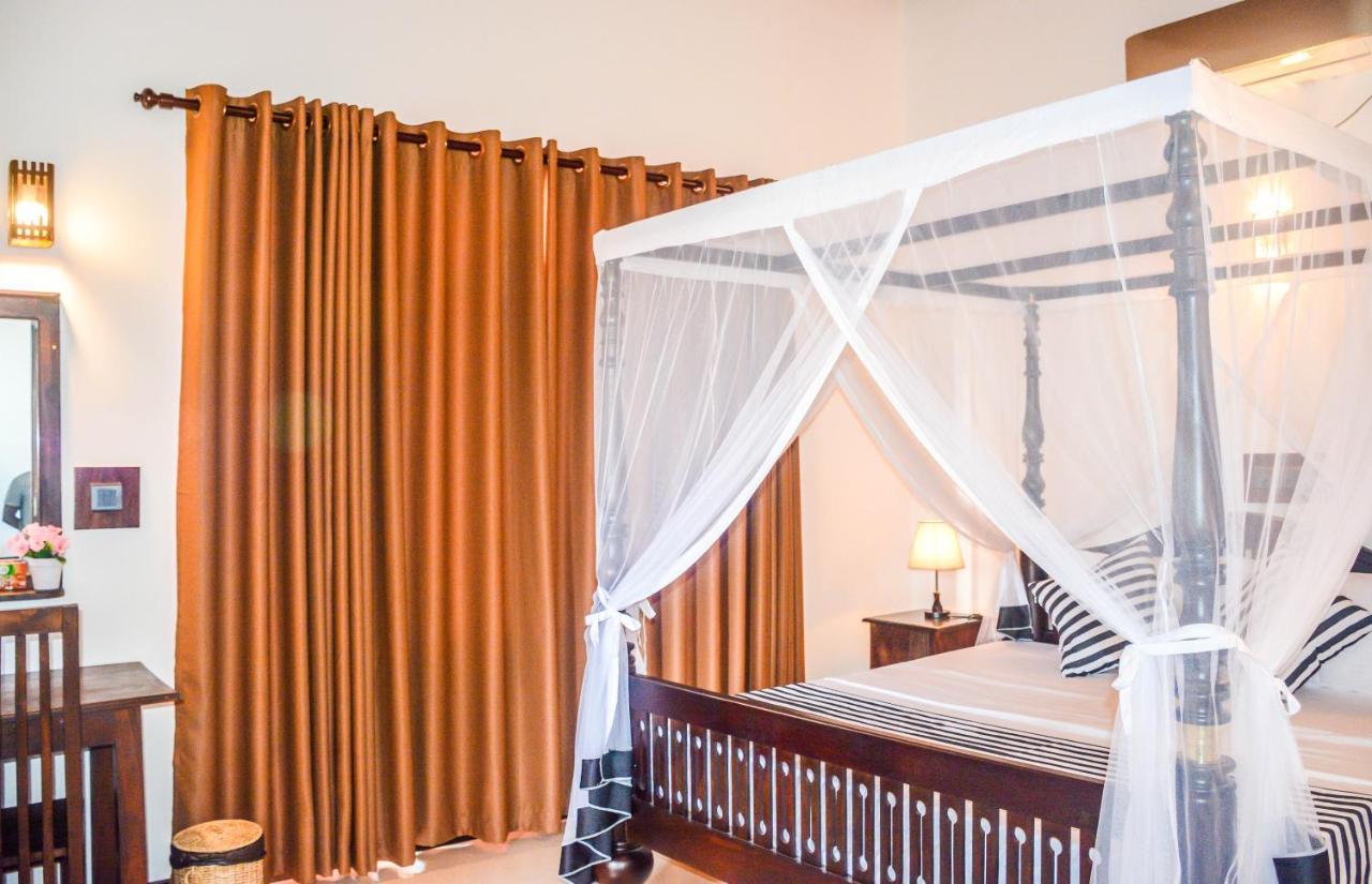 Janu Homestay Tangalle Bagian luar foto