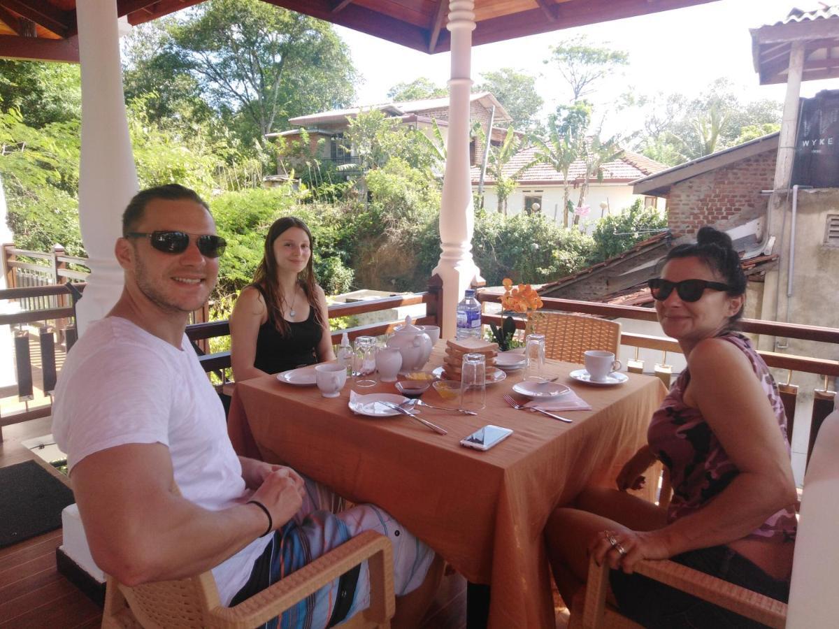 Janu Homestay Tangalle Bagian luar foto