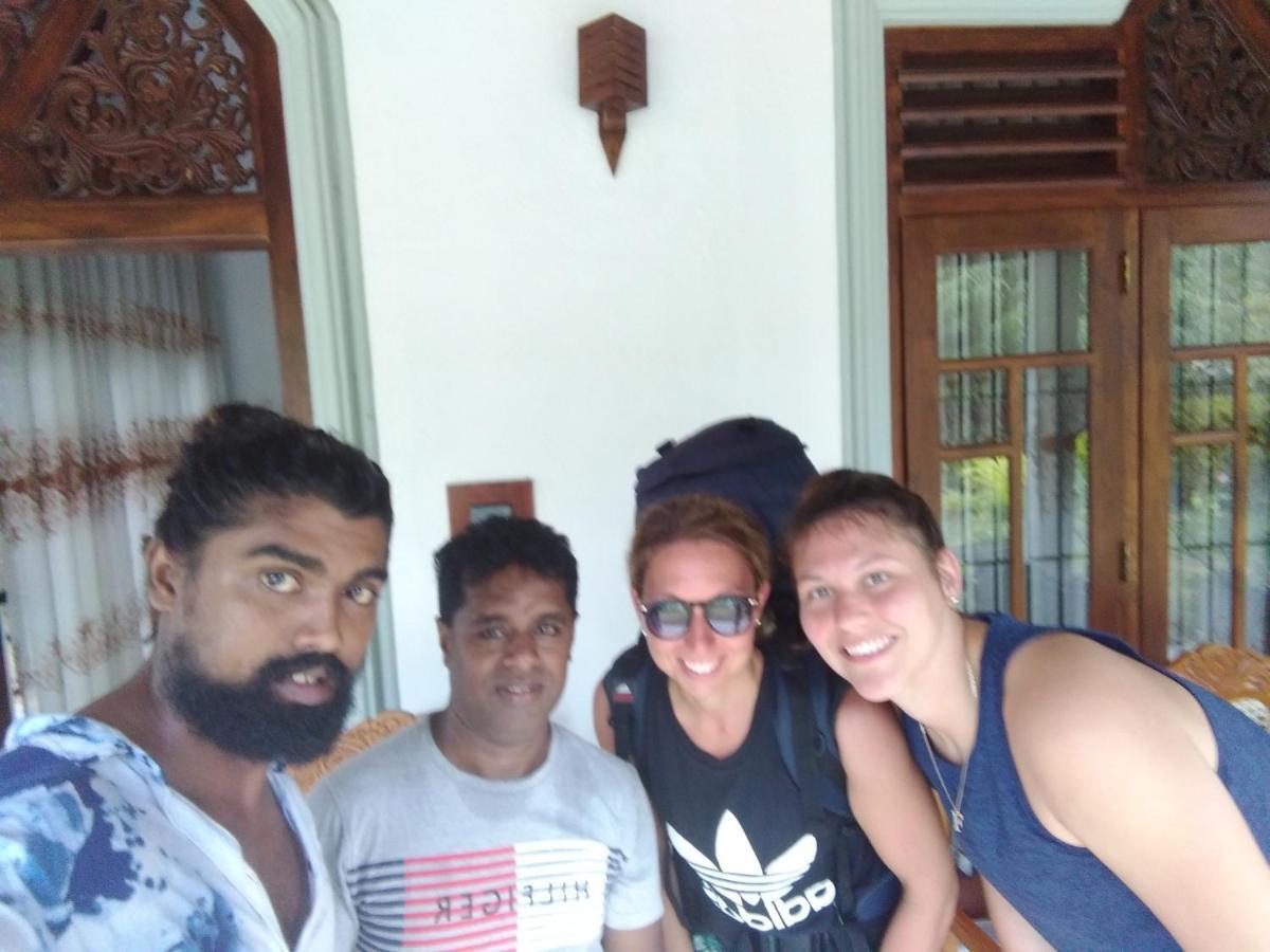 Janu Homestay Tangalle Bagian luar foto
