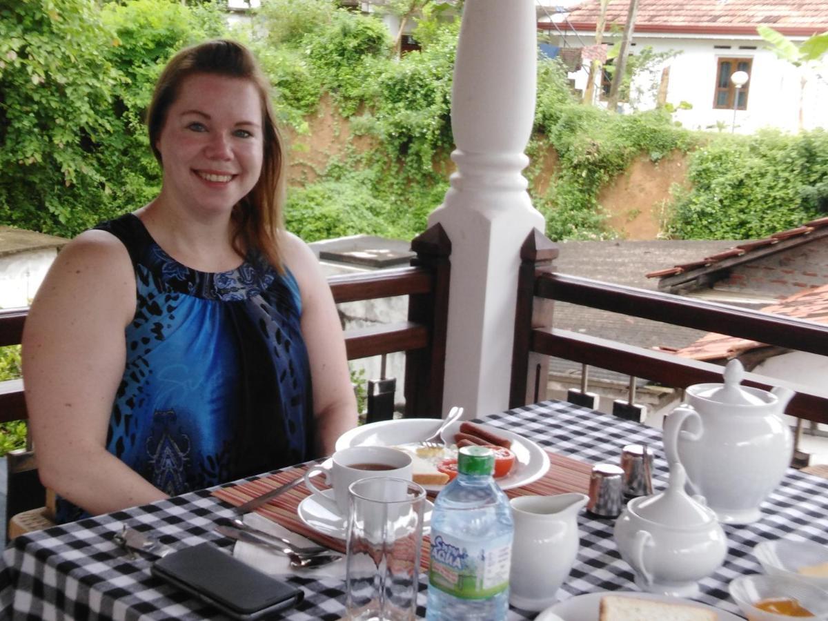Janu Homestay Tangalle Bagian luar foto