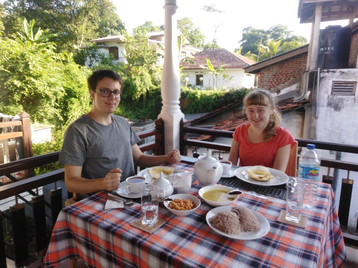 Janu Homestay Tangalle Bagian luar foto